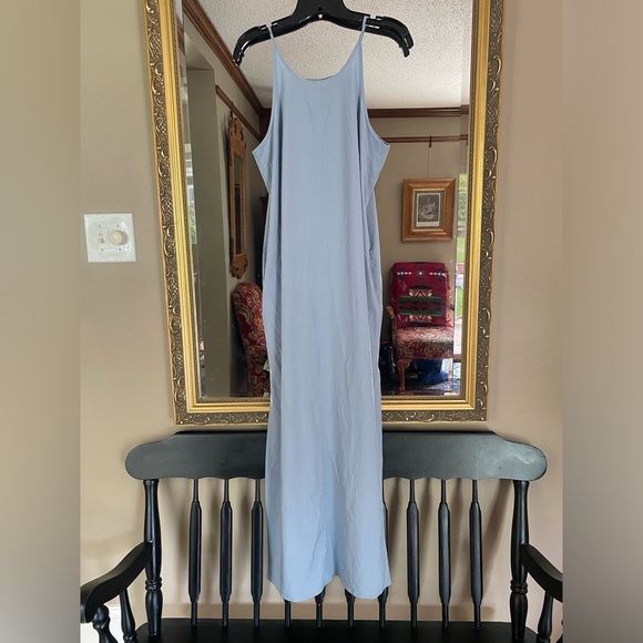 ATHLETA - HAYES Pleated Maxi Dress Light Blue Size S Athleisure Sporty - Picture 2 of 8
